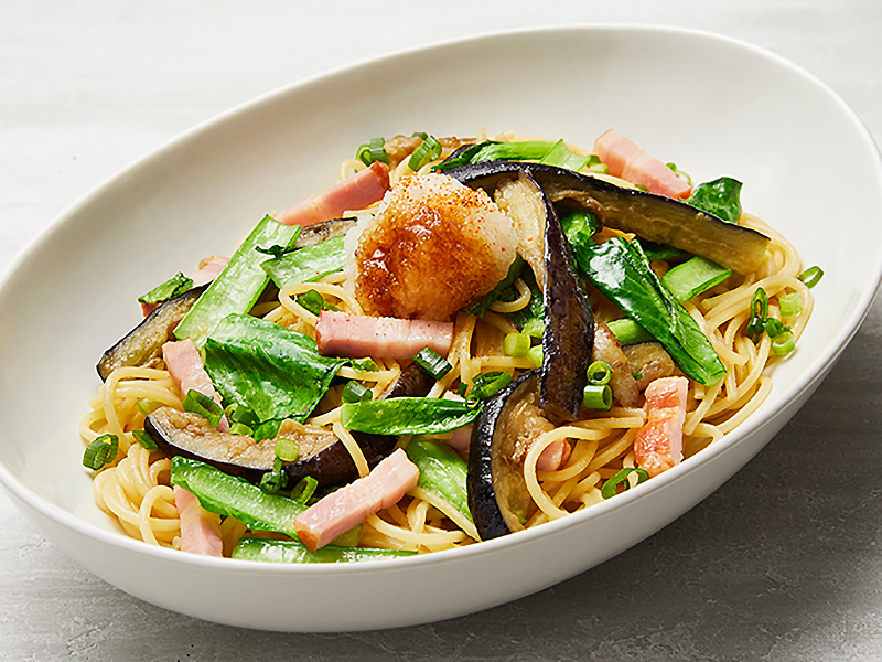 季節限定パスタ「揚げ茄子と燻りベーコンの和風生姜」