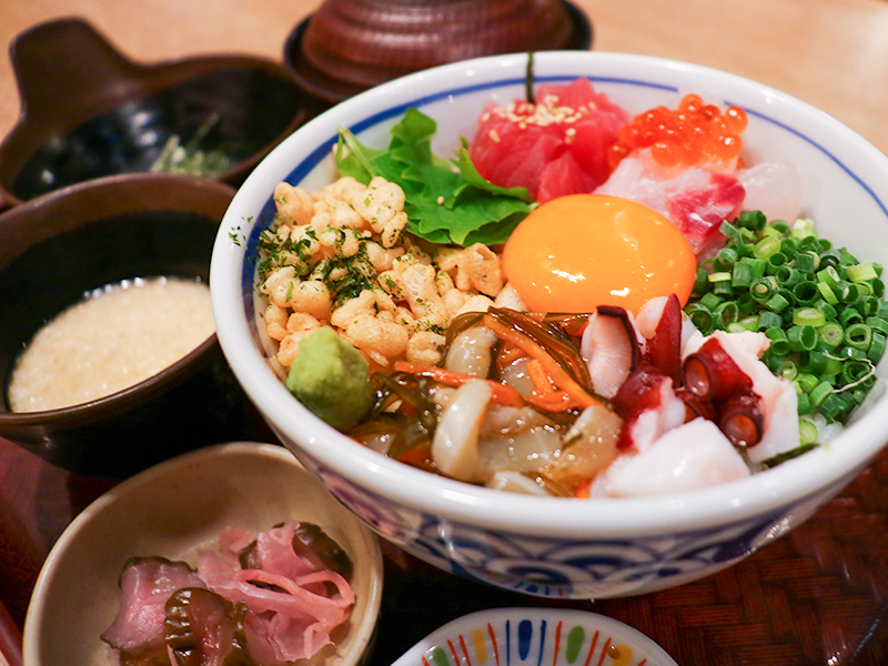 1,000円以内でコスパ良し♪激ウマ海鮮丼